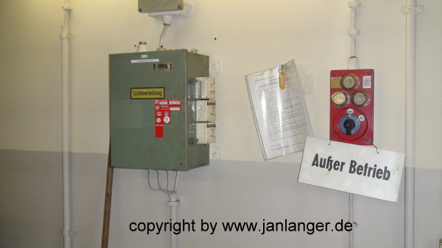 Hauptschalter und Lichtverteilung